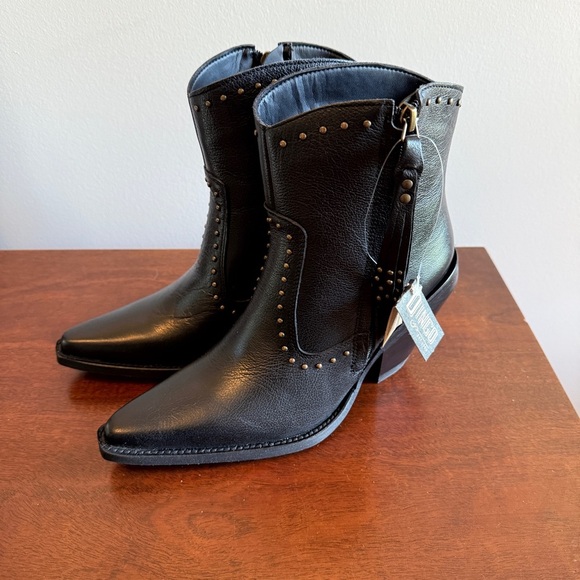 dingo Shoes - Dingo Black Ankle Boots Classy N’ Sassy Size 8.5